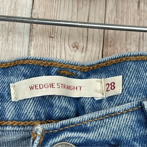 Levi’s Wedgie Straight Denim Medium Wash Jeans Size 28 x 26 IRREGULAR - Picture 8 of 13